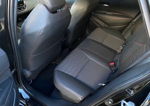 Toyota Corolla cena 105798 przebieg: 71000, rok produkcji 2020 z Łowicz małe 254